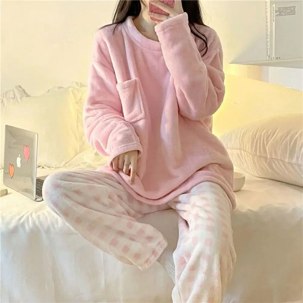 Women's Thick Fleece Pajama Set - Warm Winter Sleepwear with Plaid Pants